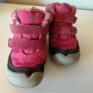 Keen boots, pink, winter, waterproof 
Size 6 toddler